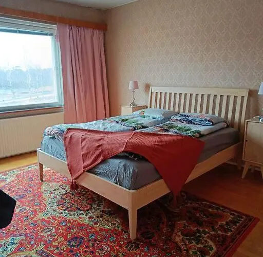 Iso Kolmio, Mahtavalla Jokinaekymaellae