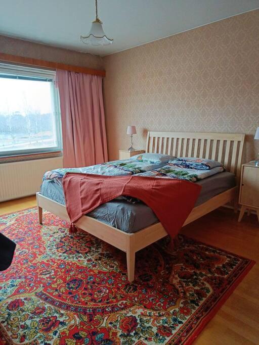 Iso Kolmio, Mahtavalla Jokinaekymaellae Apartment *
